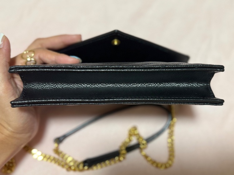 サンローラン ショルダーバッグ カサンドラ エンベロープ チェーンウォレット（ブランドバッグ）の商品画像 - 査定依頼日：2025年8月25日 - 最高査定価格：150,000円