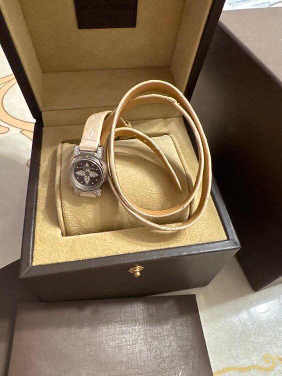 ヴィトン（高級時計）の商品画像 - 査定依頼日：2025年3月11日 - 最高査定価格：110,000円