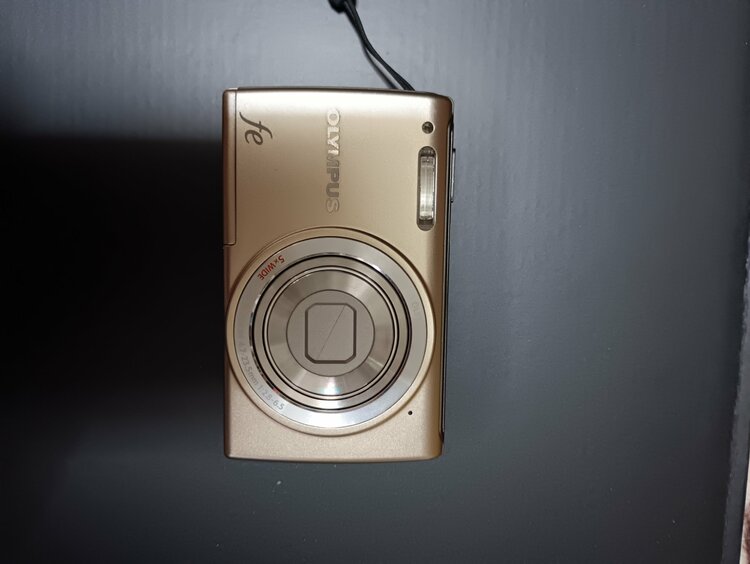 OLYMPUS  ｆe（カメラ）の商品画像 - 査定依頼日：2026年5月13日 - 最高査定価格：3,000円