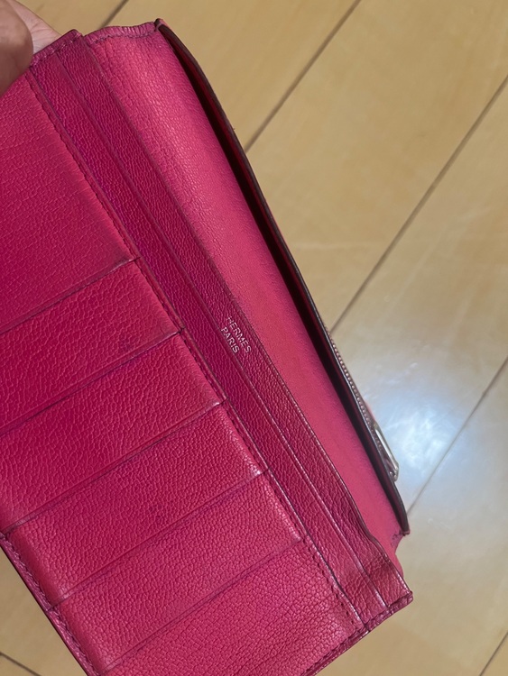 べアンスフレエトゥープピンクN刻印（ブランド財布・小物）の商品画像 - 査定依頼日：2025年10月21日 - 最高査定価格：25,000円