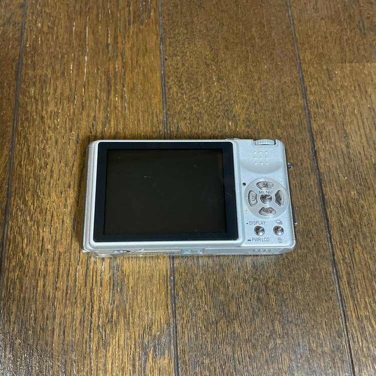 ルミックスコンパクトカメラ（カメラ）の商品画像 - 査定依頼日：2025年5月21日 - 最高査定価格：4,300円
