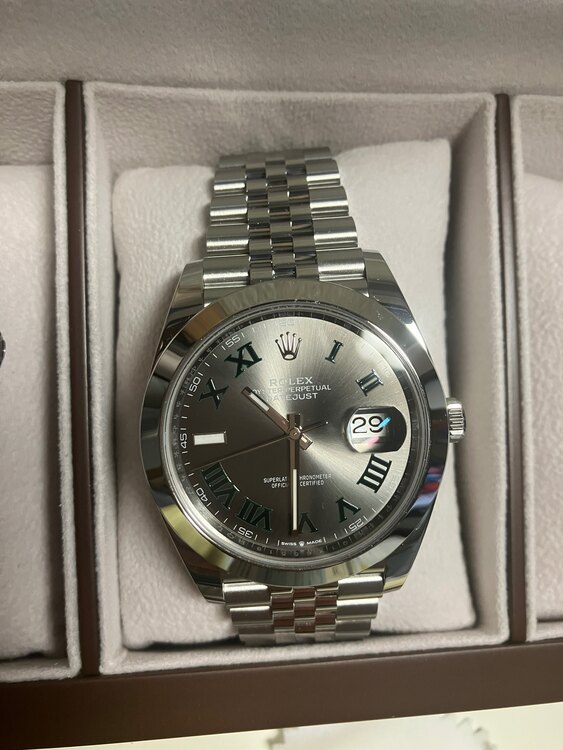 ロレックス デイトジャスト 12630（高級時計）の商品画像 - 査定依頼日：2025年2月3日 - 最高査定価格：1,700,000円