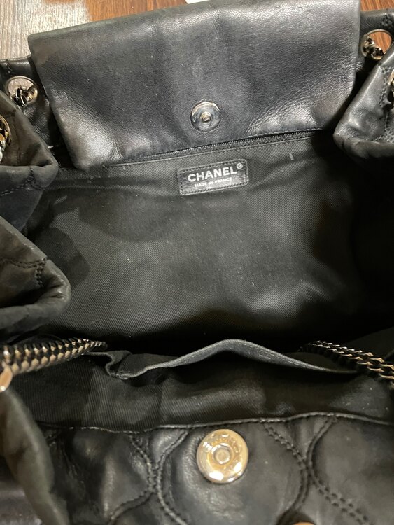 シャネル ラムスキン ココマーク Wチェーンショルダーバッグ ブラック（ブランドバッグ）の商品画像 - 査定依頼日：2025年4月30日 - 最高査定価格：220,000円