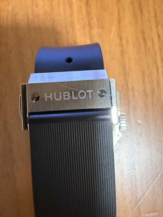 ウブロ ビックバン 311.SN.1170.RX（高級時計）の商品画像 - 査定依頼日：2025年6月21日 - 最高査定価格：875,000円