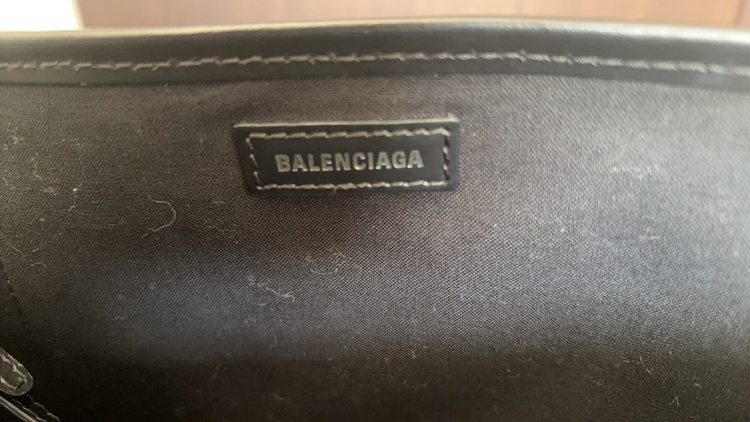 バレンシアガ  （ブランドバッグ）の商品画像 - 査定依頼日：2026年3月23日 - 最高査定価格：62,000円