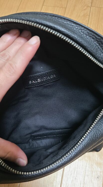 バレンシアガ  （ブランドバッグ）の商品画像 - 査定依頼日：2025年10月19日 - 最高査定価格：65,000円