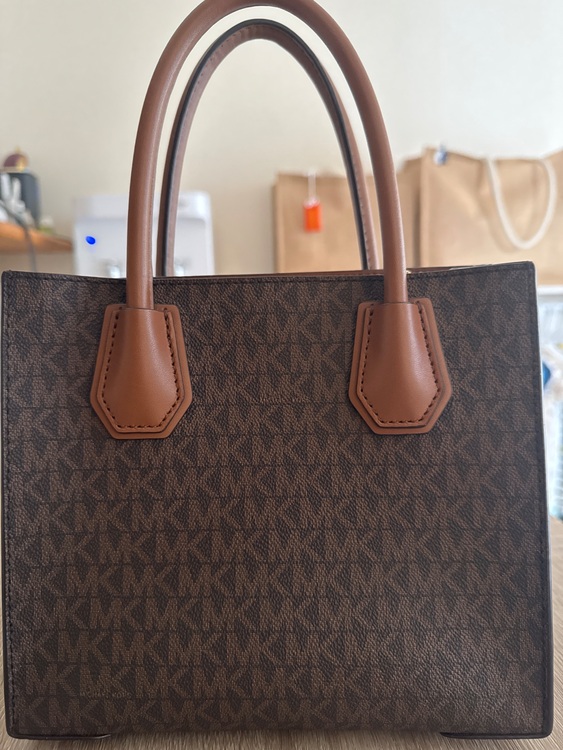 マイケルコース　バッグ（ブランド財布・小物）の商品画像 - 査定依頼日：2025年6月17日 - 最高査定価格：3,000円