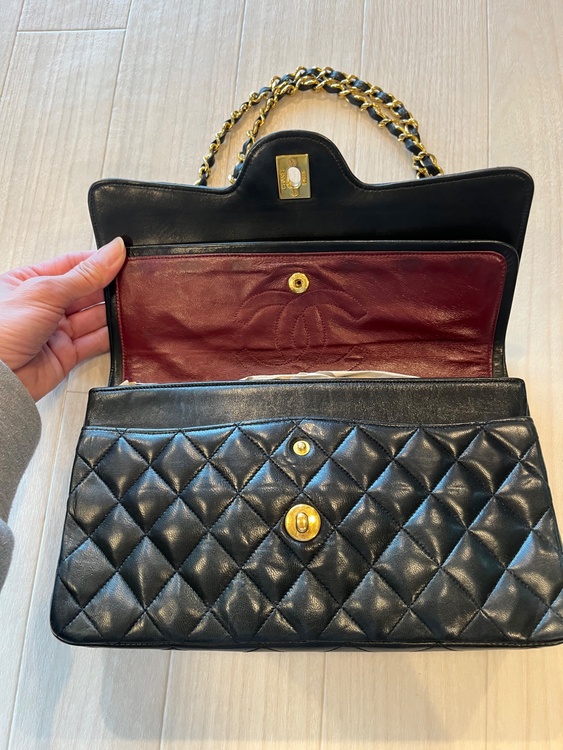 シャネル　マトラッセ チェーンショルダーバッグ　ブラック　ラムスキン　ゴールド金（ブランドバッグ）の商品画像 - 査定依頼日：2026年4月8日 - 最高査定価格：560,000円