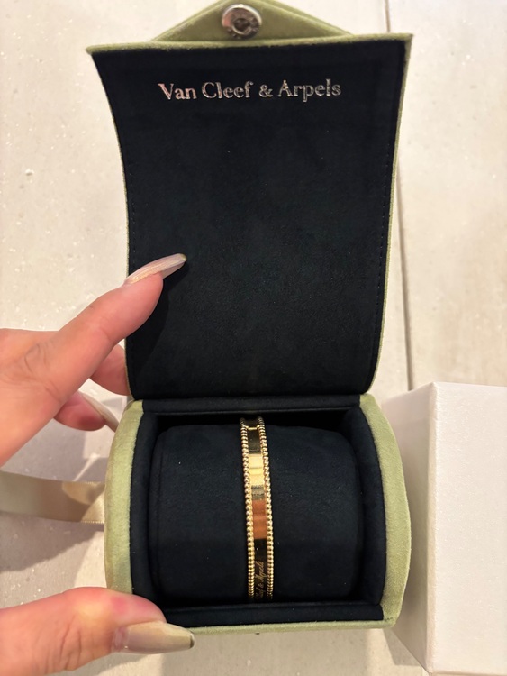 ヴァンクリーフアンドアーペル　ペルレシニアチュールブレスレットYG（金・貴金属）の商品画像 - 査定依頼日：2025年10月27日 - 最高査定価格：750,000円