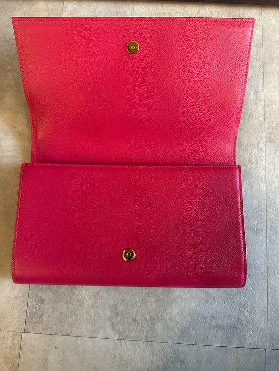 クラッチバック（ブランドバッグ）の商品画像 - 査定依頼日：2025年10月8日 - 最高査定価格：30,000円