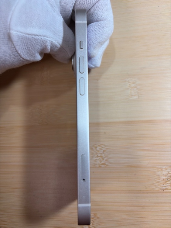 iPhone 14 128GB SIMフリー（スマホ）の商品画像 - 査定依頼日：2026年4月11日 - 最高査定価格：47,000円