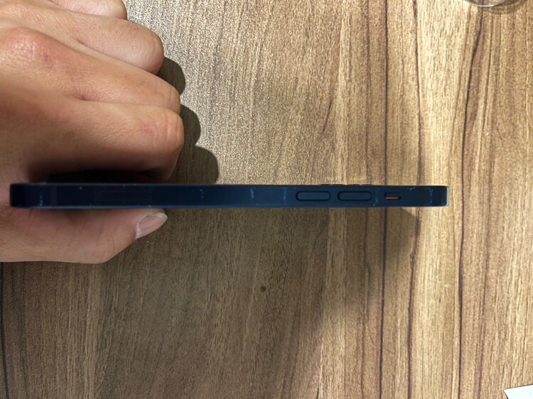 iPhone12 ブルー　64GB（スマホ）の商品画像 - 査定依頼日：2025年5月13日 - 最高査定価格：16,000円