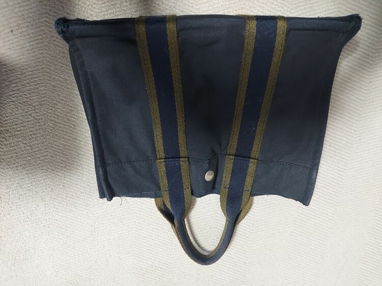 エルメス フールトゥ （ブランドバッグ）の商品画像 - 査定依頼日：2025年11月16日 - 最高査定価格：20,000円