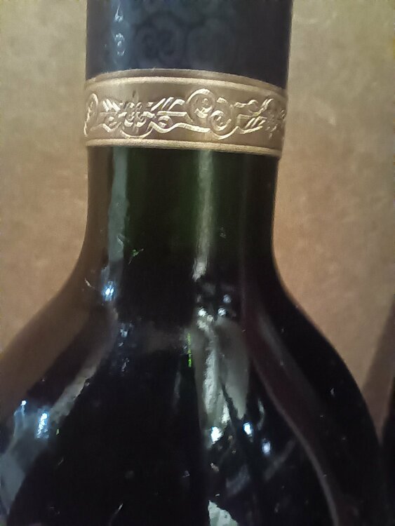 シャトー・ムートン・ロートシルト2000（お酒）の商品画像 - 査定依頼日：2026年3月18日 - 最高査定価格：150,000円