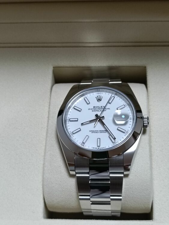 ロレックス デイトジャスト 126300（高級時計）の商品画像 - 査定依頼日：2025年11月18日 - 最高査定価格：1,500,000円