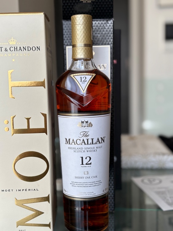 マッカカラン 12年 シェリーオーク 700ml　（お酒）の商品画像 - 査定依頼日：2025年9月1日 - 最高査定価格：9,000円