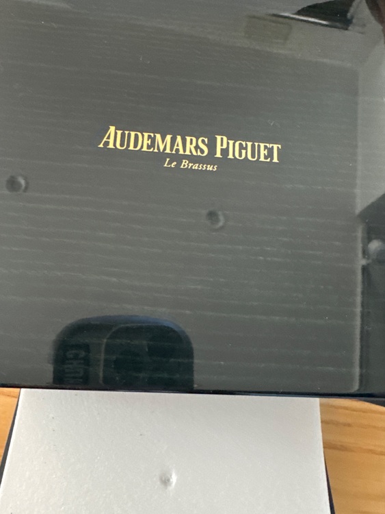 オーデマピゲ ロイヤルオーク 67650ST.OO.1261ST.0（高級時計）の商品画像 - 査定依頼日：2025年10月29日 - 最高査定価格：3,200,000円