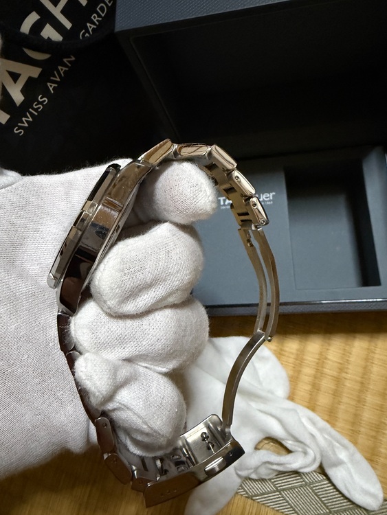 タグホイヤー アクアレーサー （高級時計）の商品画像 - 査定依頼日：2025年12月1日 - 最高査定価格：200,000円