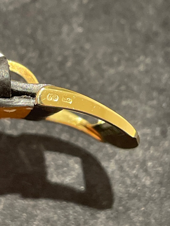 レベルソデュオK18YG（高級時計）の商品画像 - 査定依頼日：2025年12月4日 - 最高査定価格：1,400,000円