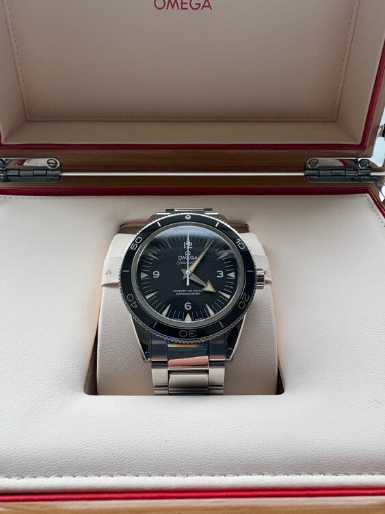 オメガ シーマスター 23330412210100（高級時計）の商品画像 - 査定依頼日：2025年5月14日 - 最高査定価格：480,000円