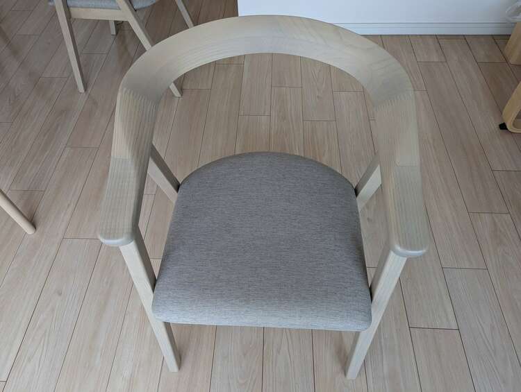 ダイニングテーブル、椅子４、袖机（家具・寝具）の商品画像 - 査定依頼日：2025年3月30日 - 最高査定価格：5,000円