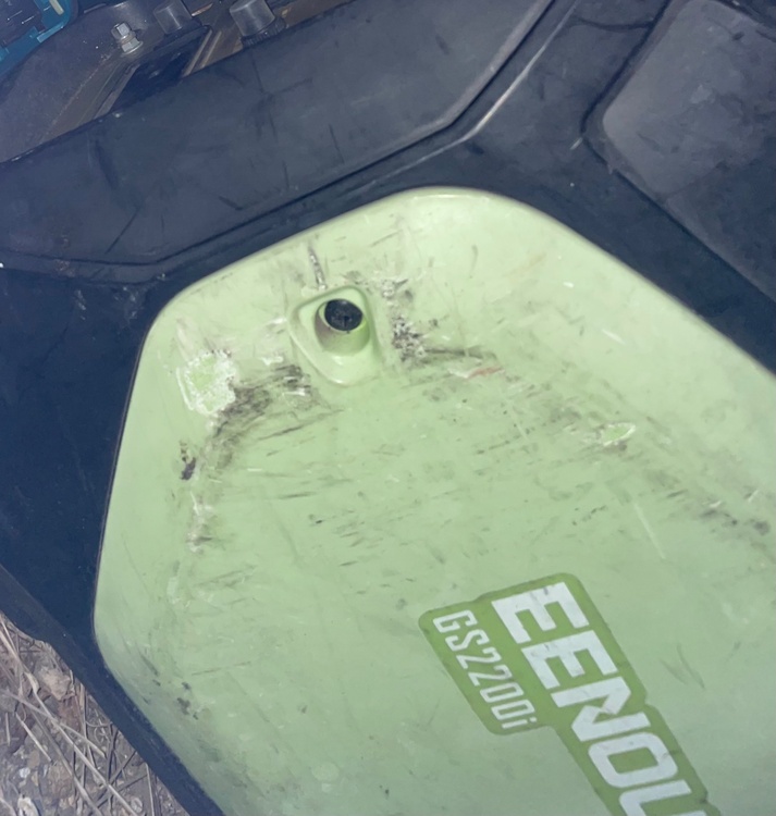 EENOUR インバーター発電機 GS2200i 定格出力1.8kVA 正弦波（電動工具・農機具・業務用機械）の商品画像 - 査定依頼日：2026年1月15日 - 最高査定価格：10,000円