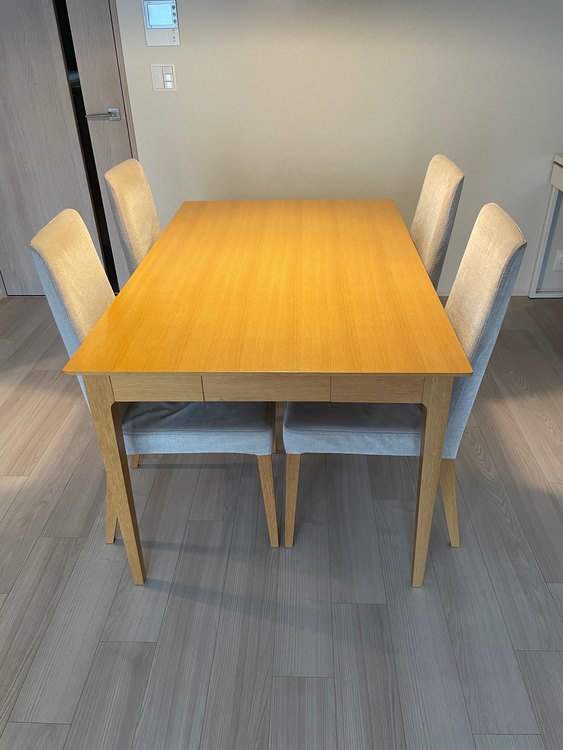 ダイニングテーブル（家具・寝具）の商品画像 - 査定依頼日：2023年10月29日