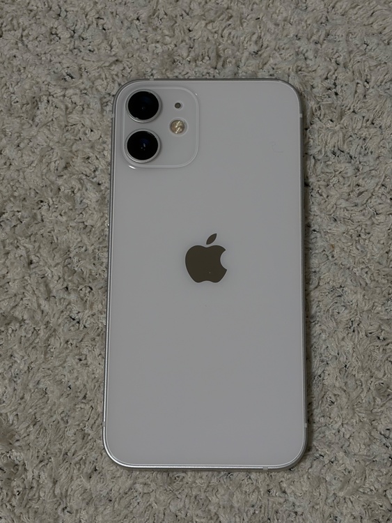 iPhone 12 mini 128GB SIMフリー（スマホ）の商品画像 - 査定依頼日：2026年4月13日 - 最高査定価格：24,000円