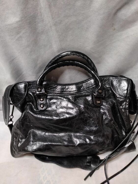 バレンシアガ  （ブランドバッグ）の商品画像 - 査定依頼日：2025年6月4日 - 最高査定価格：55,000円