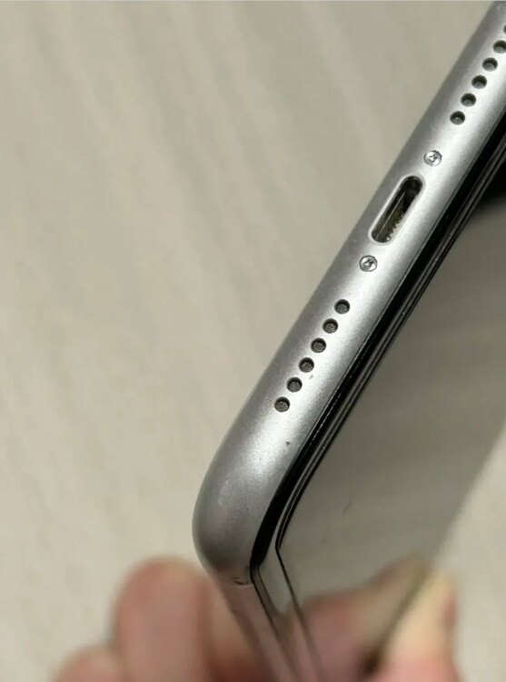 iPhoneXR 64GB docomo（スマホ）の商品画像 - 査定依頼日：2025年5月18日 - 最高査定価格：15,000円