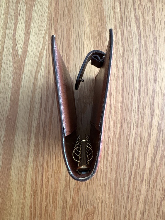 不明（ブランド財布・小物）の商品画像 - 査定依頼日：2025年8月26日 - 最高査定価格：3,000円