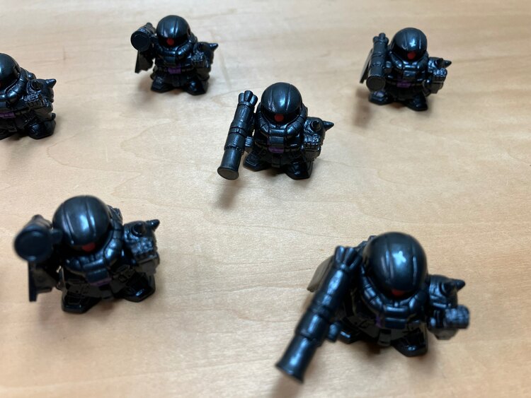 SDガンダム FS (黒い三連星専用高機動型ザクⅡ)×10個（その他のおもちゃ）の商品画像 - 査定依頼日：2025年3月24日