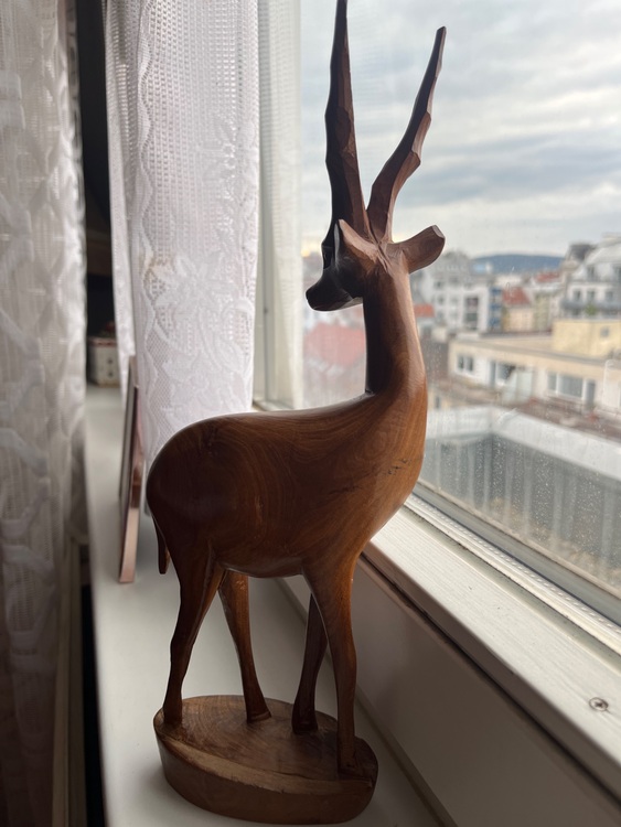 アルプスの一体化木彫り美しいフォーム骨董品。（美術品・骨董品）の商品画像 - 査定依頼日：2025年10月13日 - 最高査定価格：1,000円