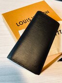 ルイヴィトン エピ （ブランドバッグ）の商品画像 - 査定依頼日：2025年4月29日 - 最高査定価格：30,000円