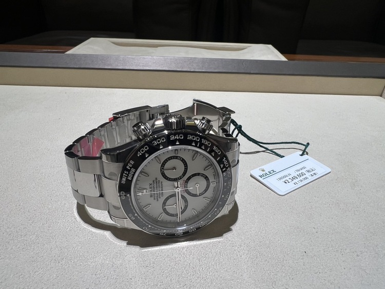 ロレックス デイトナ 126500L（高級時計）の商品画像 - 査定依頼日：2026年3月8日 - 最高査定価格：5,750,000円