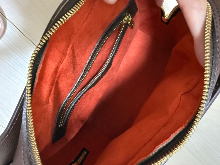 LOUIS VUITTON トリアナ ダミエ エベヌ（ブランドバッグ）の商品画像 - 査定依頼日：2025年8月10日 - 最高査定価格：78,000円