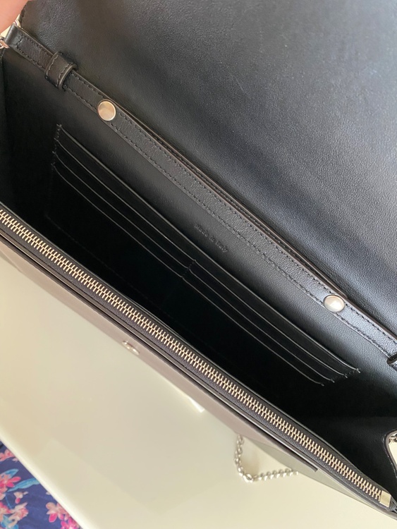 チェーンウォレット（ブランドバッグ）の商品画像 - 査定依頼日：2026年2月8日 - 最高査定価格：30,000円