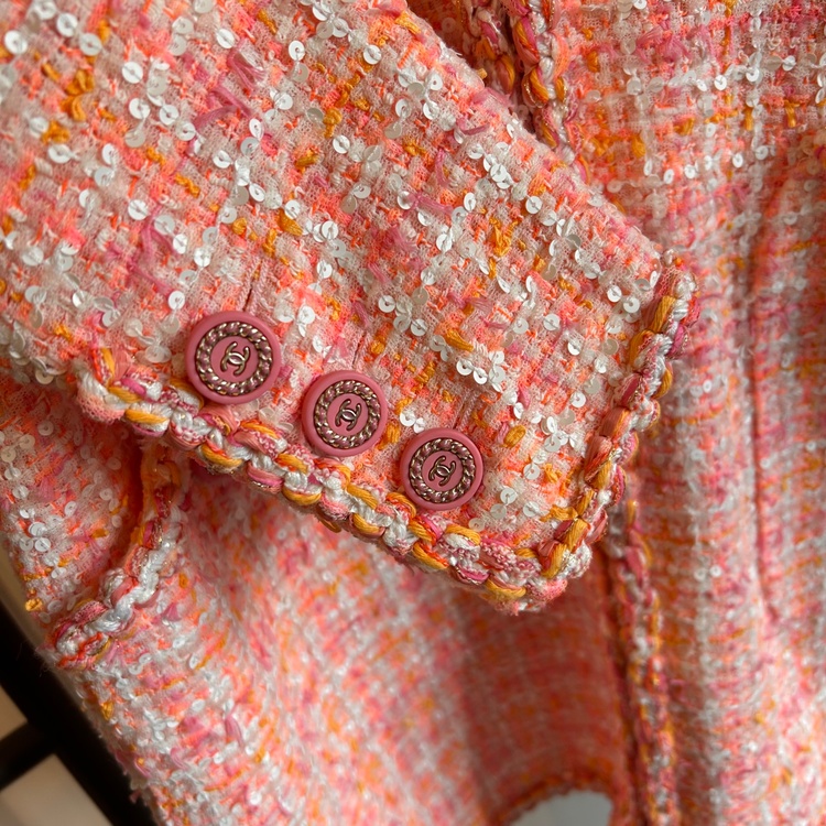 ツイードジャケット（古着・ファッション）の商品画像 - 査定依頼日：2026年1月21日 - 最高査定価格：100,000円