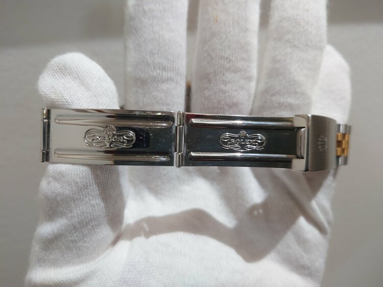 16233G（高級時計）の商品画像 - 査定依頼日：2026年1月22日 - 最高査定価格：1,100,000円