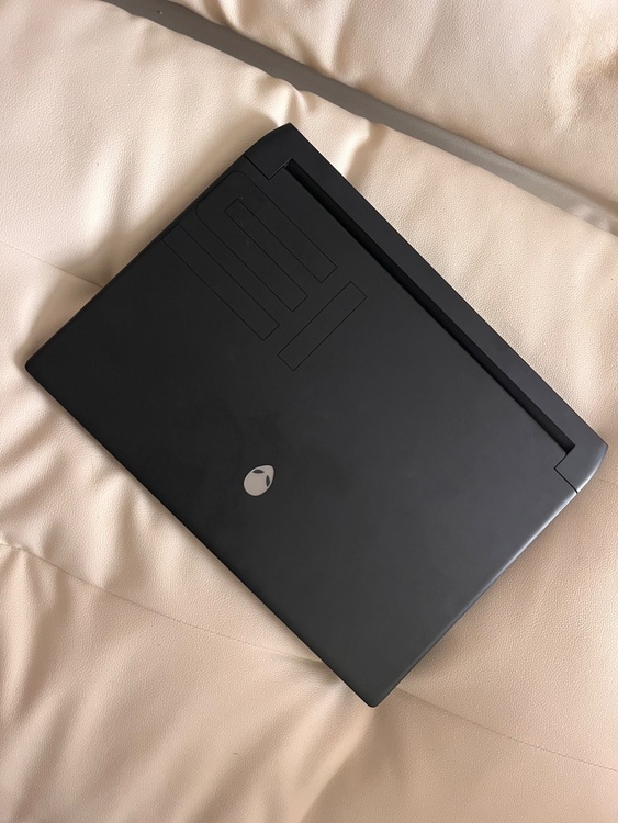 Alienware m15（PC・タブレット）の商品画像 - 査定依頼日：2026年4月6日 - 最高査定価格：50,000円