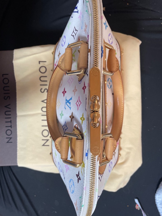 ルイヴィトン アルマ （ブランドバッグ）の商品画像 - 査定依頼日：2025年9月18日 - 最高査定価格：180,000円