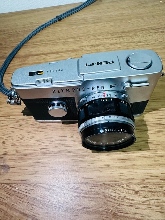 カメラ3台とレンズとアクセサリー（カメラ）の商品画像 - 査定依頼日：2025年5月12日 - 最高査定価格：25,000円