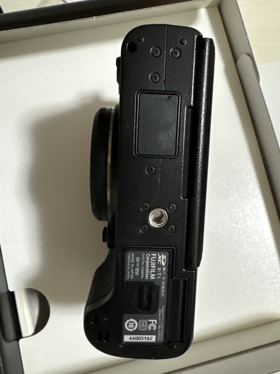 FX-T1B/1855KIT（カメラ）の商品画像 - 査定依頼日：2026年6月29日 - 最高査定価格：62,000円