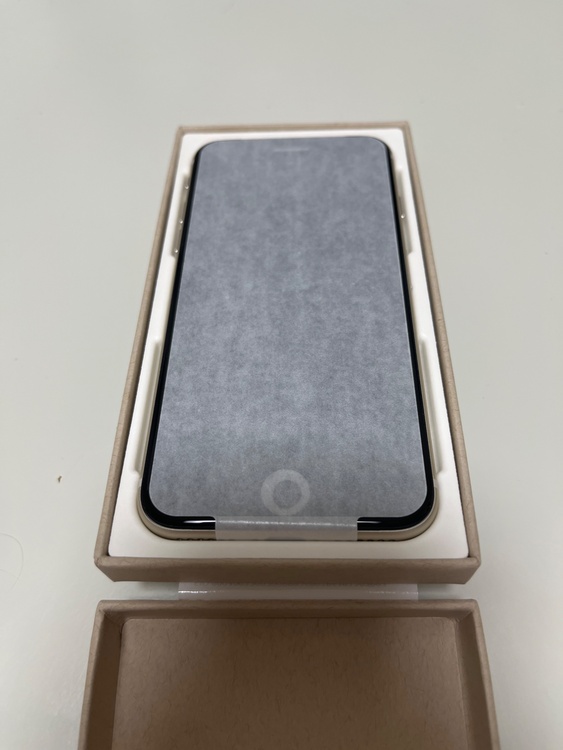 iPhone SE (第 3 世代) 128GB SIMフリー（スマホ）の商品画像 - 査定依頼日：2026年5月9日 - 最高査定価格：42,000円
