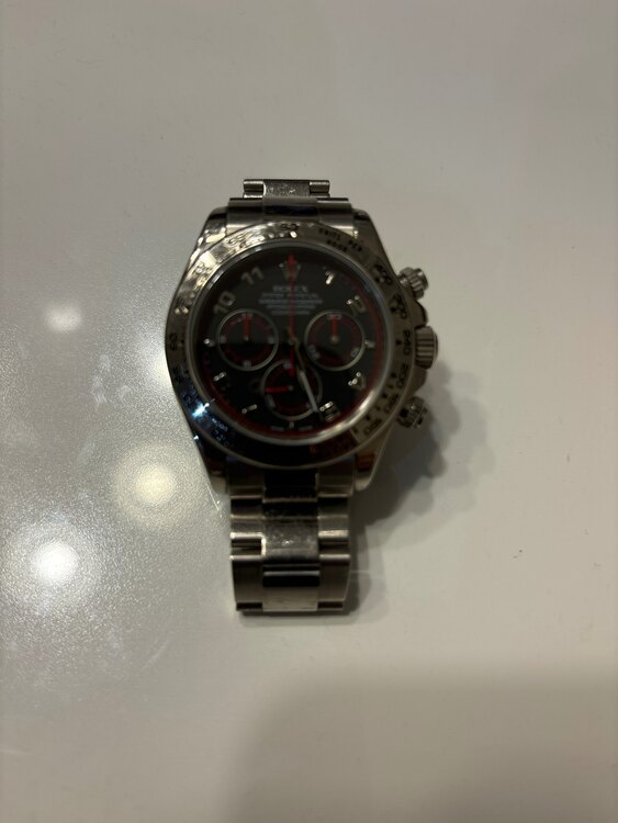 ロレックス デイトナ 11650（高級時計）の商品画像 - 査定依頼日：2024年12月14日 - 最高査定価格：4,600,000円