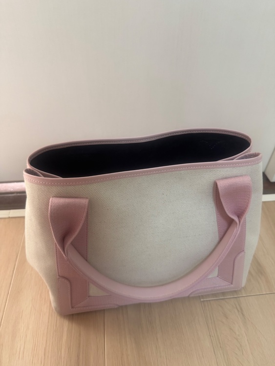 バレンシアガ  （ブランドバッグ）の商品画像 - 査定依頼日：2026年2月6日 - 最高査定価格：38,000円