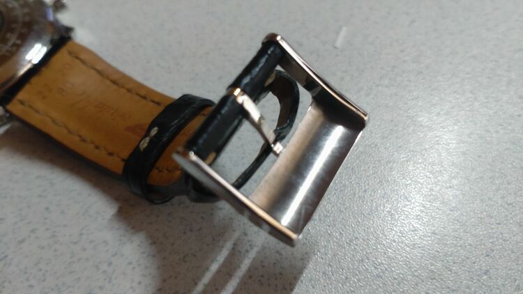 ブライトリング ナビタイマー A12019（高級時計）の商品画像 - 査定依頼日：2025年11月20日 - 最高査定価格：600,000円