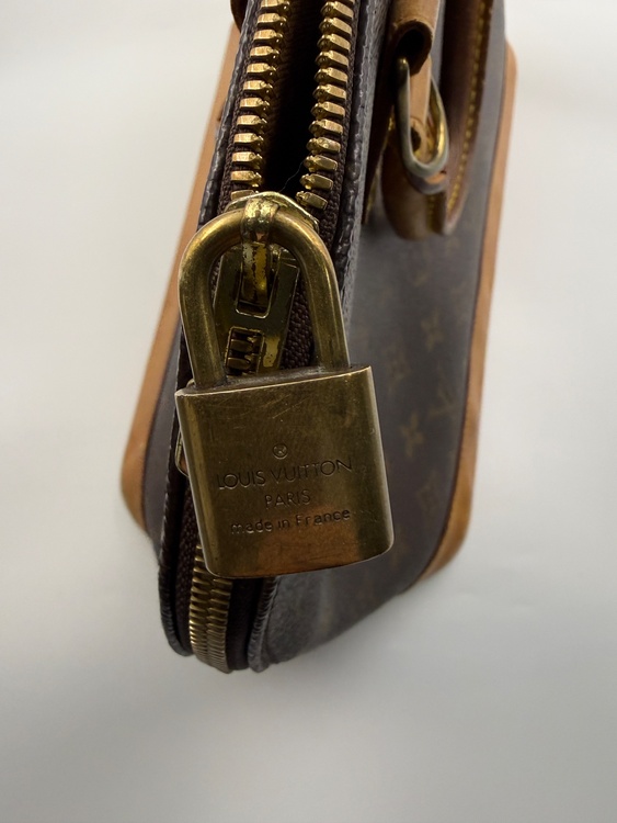 ルイヴィトン モノグラム （ブランドバッグ）の商品画像 - 査定依頼日：2026年1月11日 - 最高査定価格：60,000円