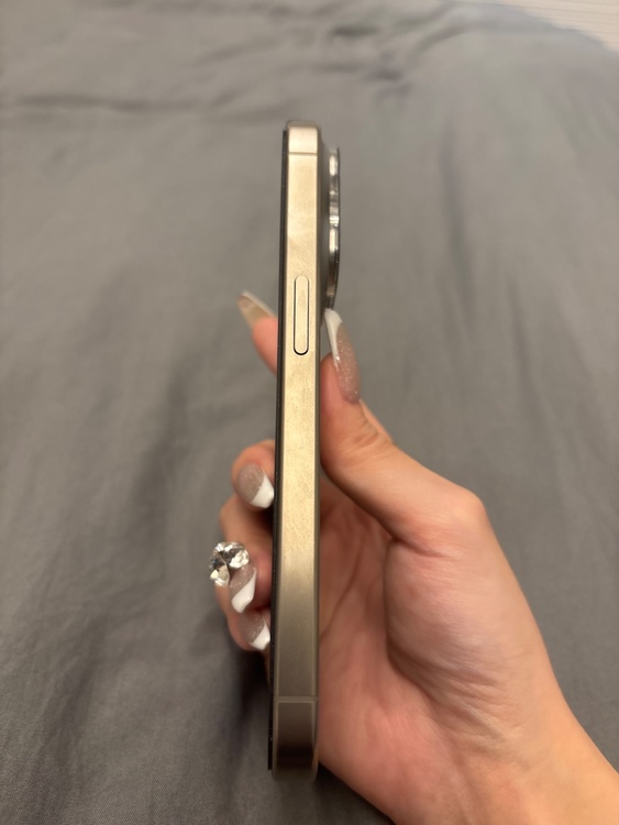 iPhone15 pro 512GB（スマホ）の商品画像 - 査定依頼日：2026年6月24日 - 最高査定価格：91,000円