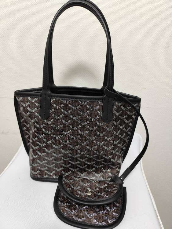 アンジュミニ（ブランドバッグ）の商品画像 - 査定依頼日：2025年3月28日 - 最高査定価格：250,000円